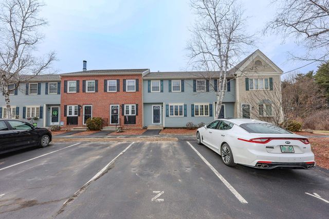 123 Fox Hollow Drive, Hudson, NH 03051