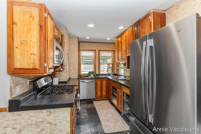 262 Hollister Avenue, Grand Rapids, MI 49506