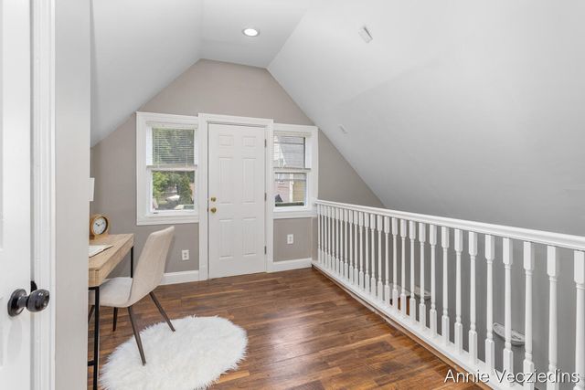 262 Hollister Avenue, Grand Rapids, MI 49506