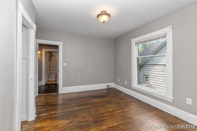 262 Hollister Avenue, Grand Rapids, MI 49506
