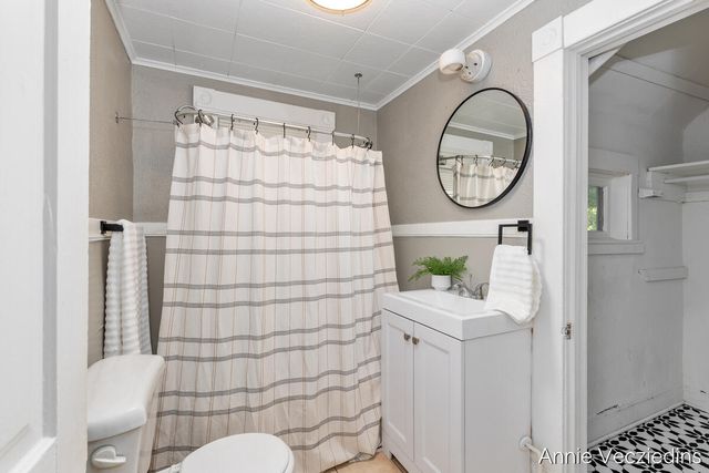 262 Hollister Avenue, Grand Rapids, MI 49506