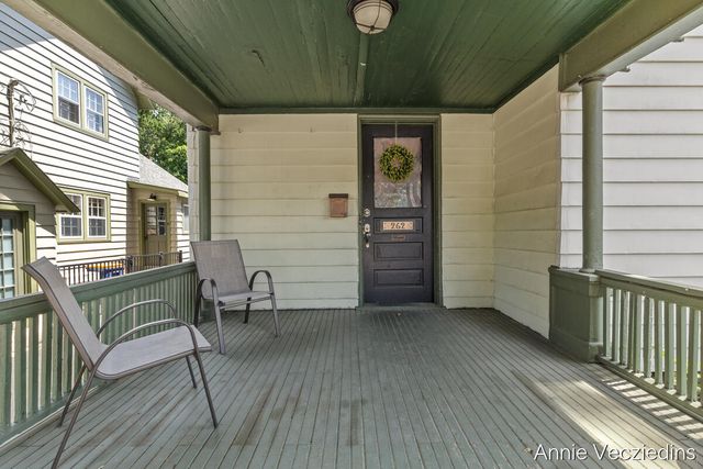 262 Hollister Avenue, Grand Rapids, MI 49506