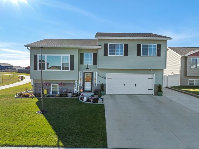 1020 34TH AVE NE, Minot, ND 58703