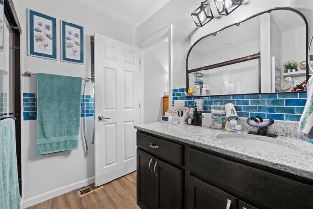 1020 34TH AVE NE, Minot, ND 58703