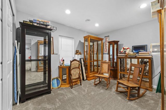 1020 34TH AVE NE, Minot, ND 58703