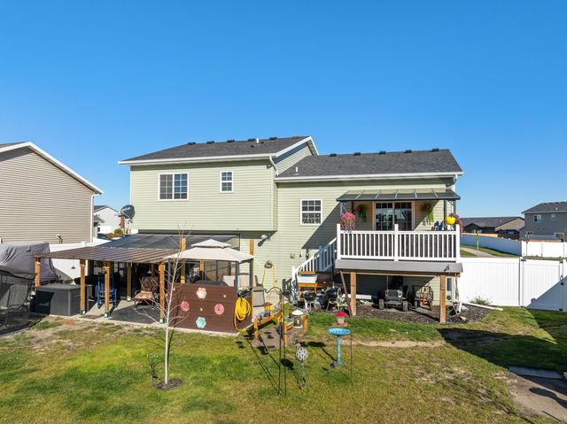 1020 34TH AVE NE, Minot, ND 58703