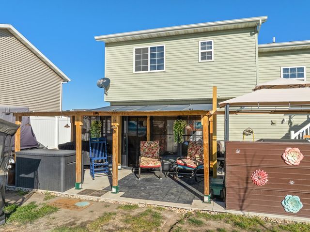 1020 34TH AVE NE, Minot, ND 58703