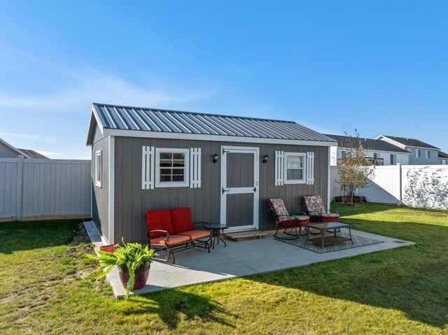 1020 34TH AVE NE, Minot, ND 58703