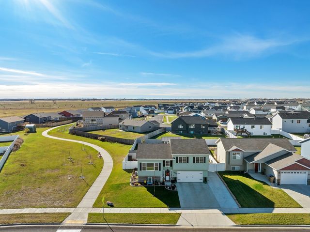 1020 34TH AVE NE, Minot, ND 58703