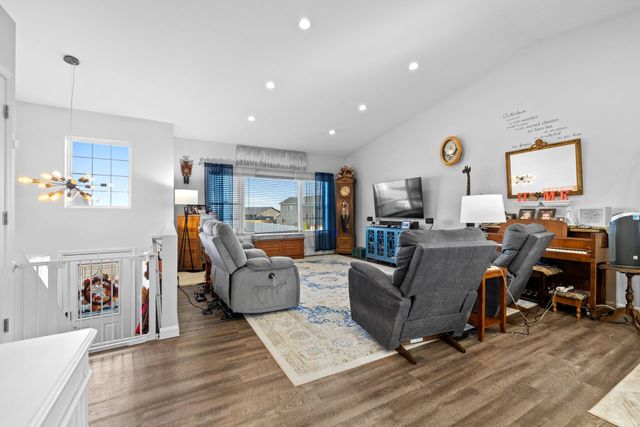 1020 34TH AVE NE, Minot, ND 58703