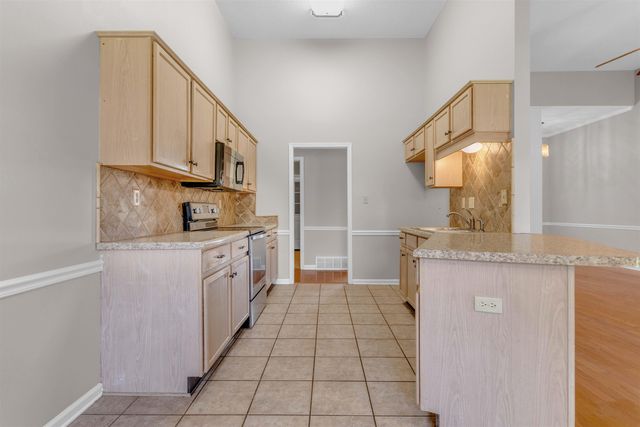 3934 OAK FOREST DR, Bartlett, TN 38135