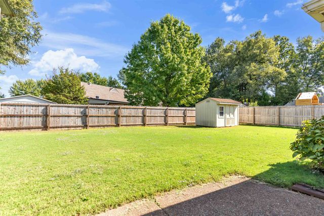 3934 OAK FOREST DR, Bartlett, TN 38135