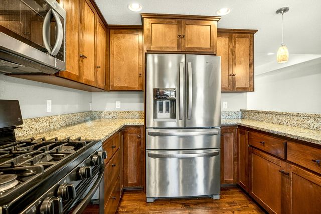 3851 Valley Meadows Drive, White City, OR 97503