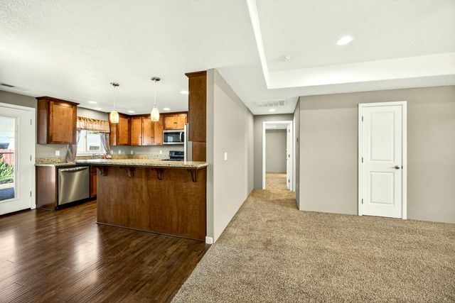 3851 Valley Meadows Drive, White City, OR 97503