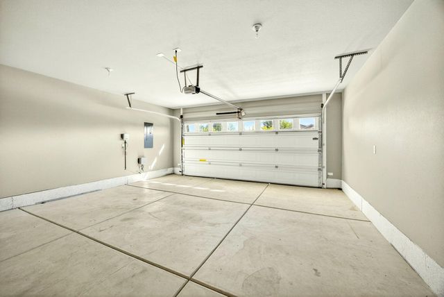 3851 Valley Meadows Drive, White City, OR 97503