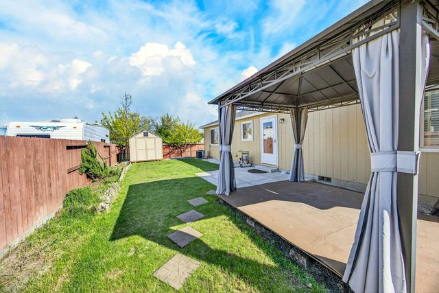 3851 Valley Meadows Drive, White City, OR 97503