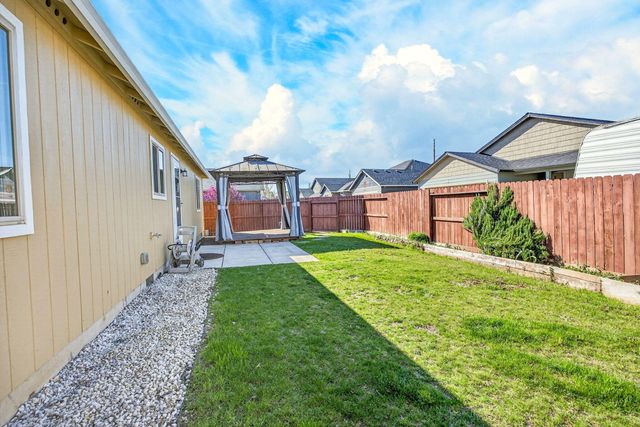 3851 Valley Meadows Drive, White City, OR 97503