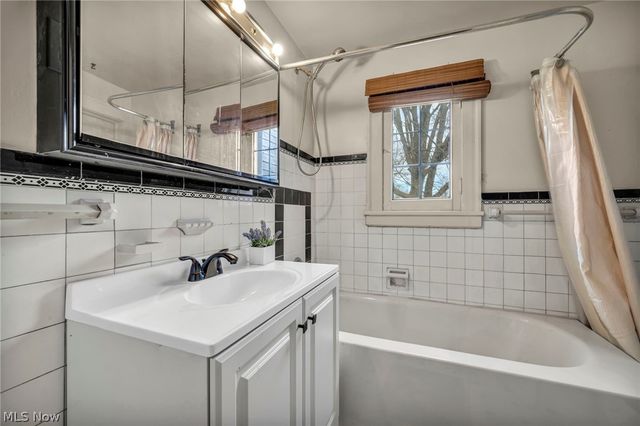 15812 Judson Drive, Cleveland, OH 44128