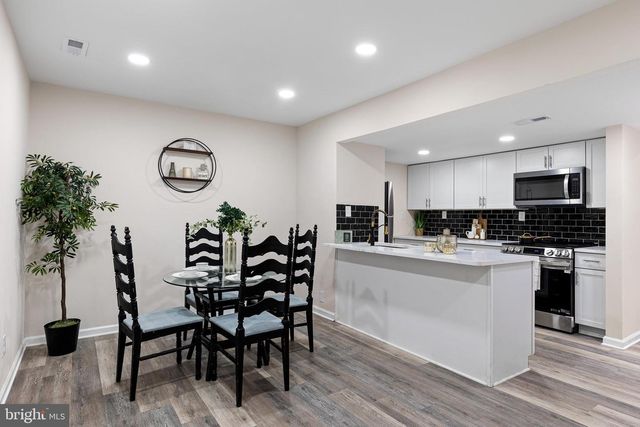 303 THAYER CT, Newark, DE 19702