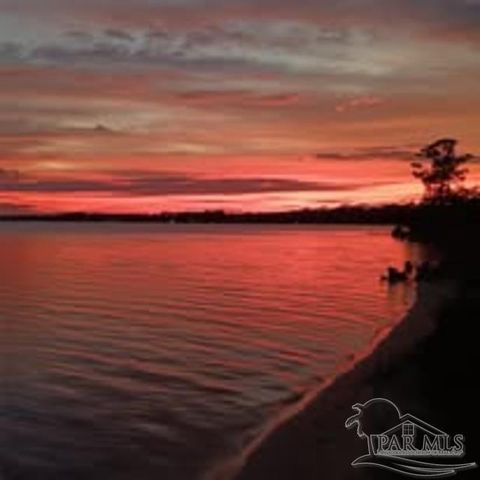 406 NW Syrcle Dr, Pensacola, FL 32507