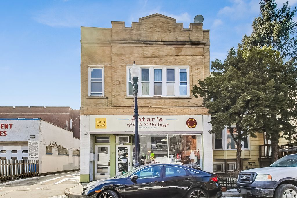 2215 W Lawrence Avenue, Chicago, IL 60625