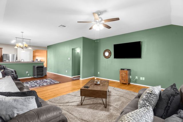 805 Canyon Place, Desoto, TX 75115