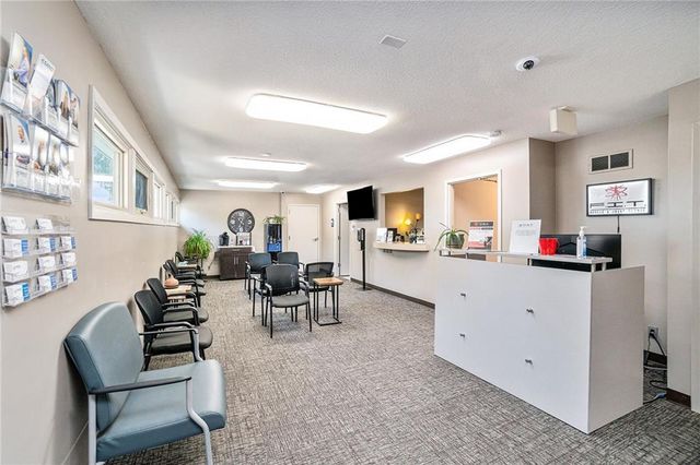 2 Holly Lane, Paola, KS 66071