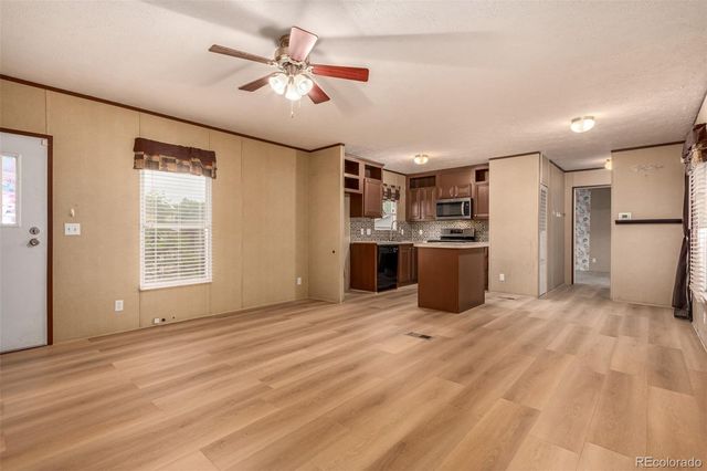 1614 Van Buren Way, Aurora, CO 80011