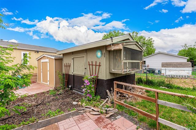 1614 Van Buren Way, Aurora, CO 80011