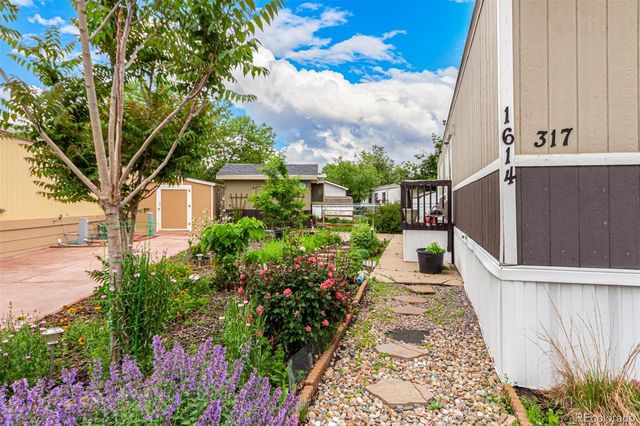 1614 Van Buren Way, Aurora, CO 80011