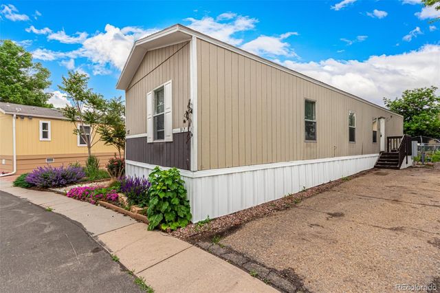 1614 Van Buren Way, Aurora, CO 80011