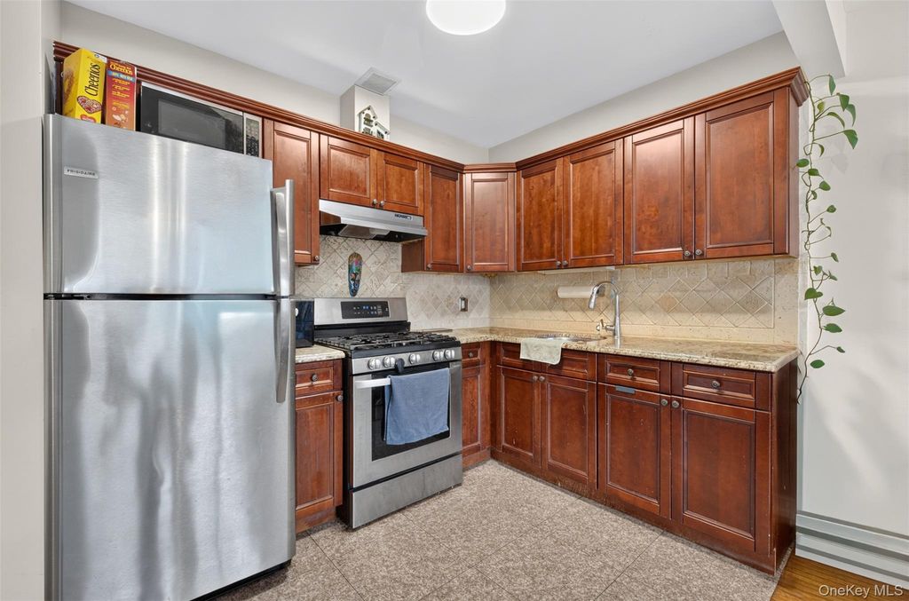61-49 Grand Avenue, Maspeth, NY 11378 — photo 4