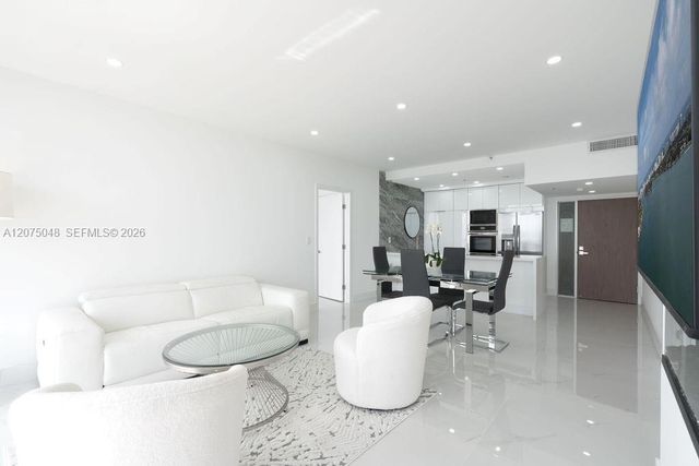 7601 E Treasure Drive PH206, North Bay Village, FL 33141