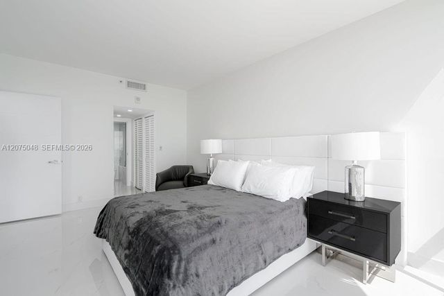 7601 E Treasure Drive PH206, North Bay Village, FL 33141
