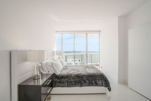 7601 E Treasure Drive PH206, North Bay Village, FL 33141