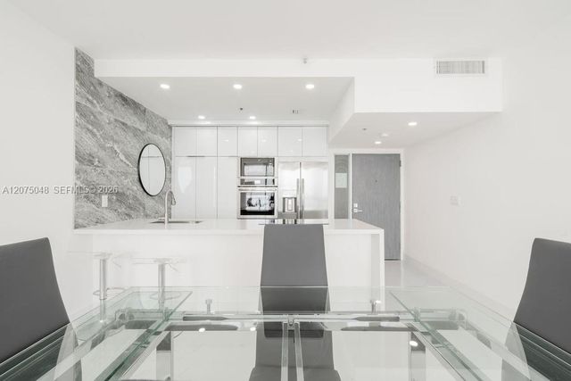 7601 E Treasure Drive PH206, North Bay Village, FL 33141