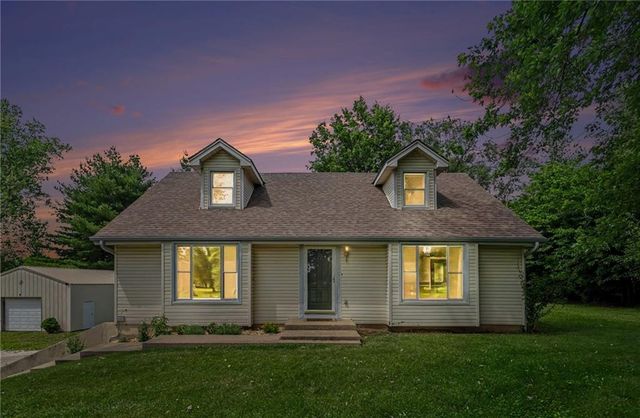 702 Howard Road, Trimble, MO 64492