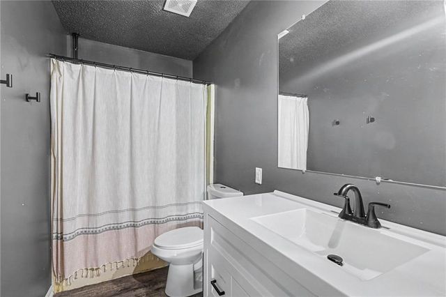 702 Howard Road, Trimble, MO 64492