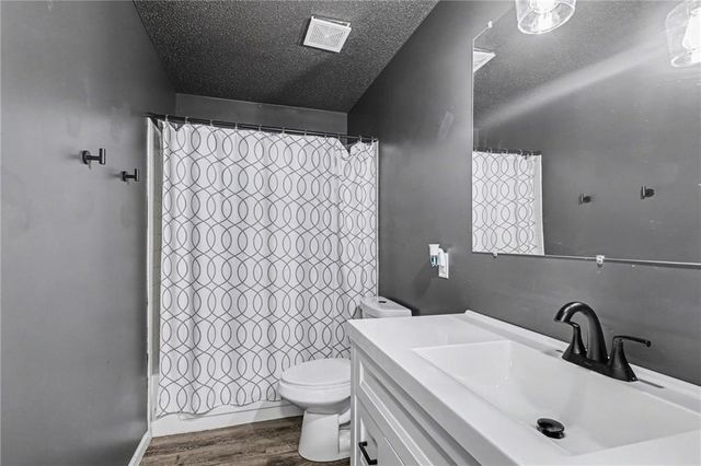 702 Howard Road, Trimble, MO 64492