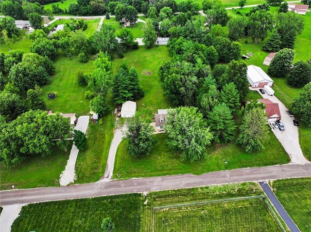 702 Howard Road, Trimble, MO 64492