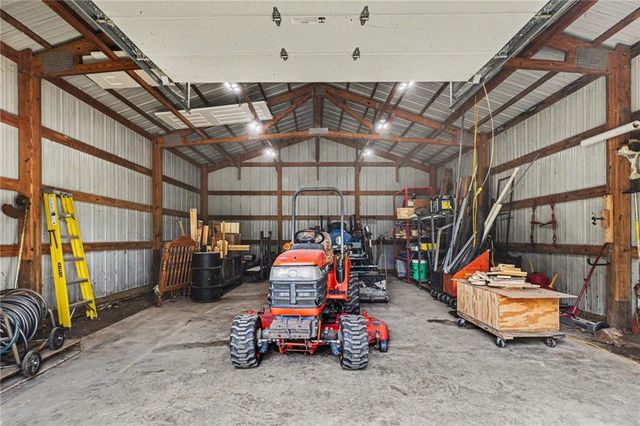 702 Howard Road, Trimble, MO 64492