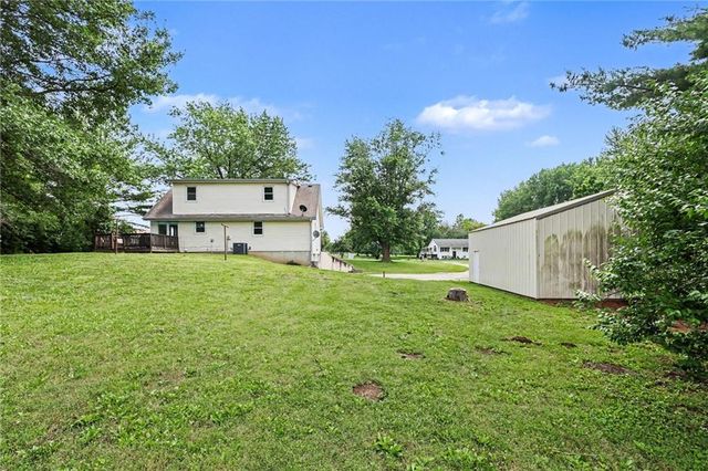 702 Howard Road, Trimble, MO 64492