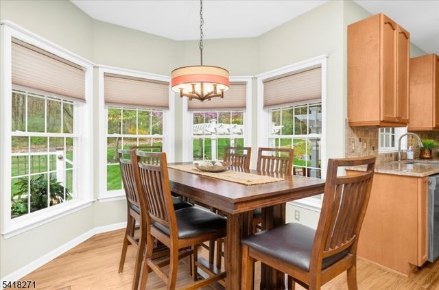 9 Hartley Ct, Alexandria Twp., NJ 08848