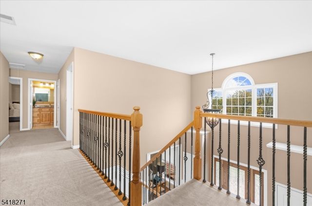 9 Hartley Ct, Alexandria Twp., NJ 08848