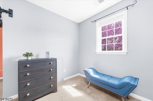 9 Hartley Ct, Alexandria Twp., NJ 08848