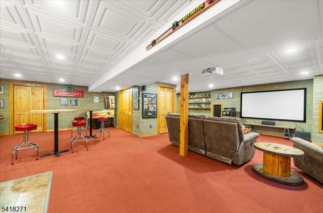 9 Hartley Ct, Alexandria Twp., NJ 08848