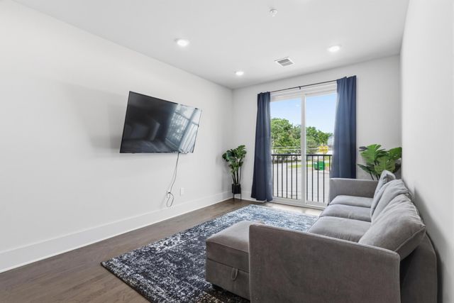 1507 Porter Rd Unit 204, Nashville, TN 37206