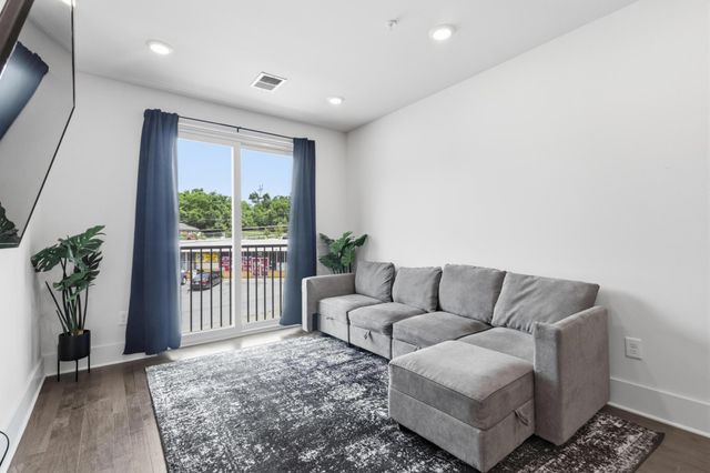 1507 Porter Rd Unit 204, Nashville, TN 37206