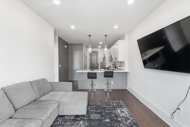 1507 Porter Rd Unit 204, Nashville, TN 37206