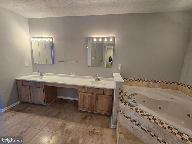 6163 MAIN ST, Voorhees, NJ 08043